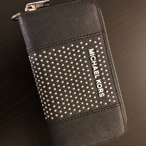 Michael Kors Black Zip Around wallet